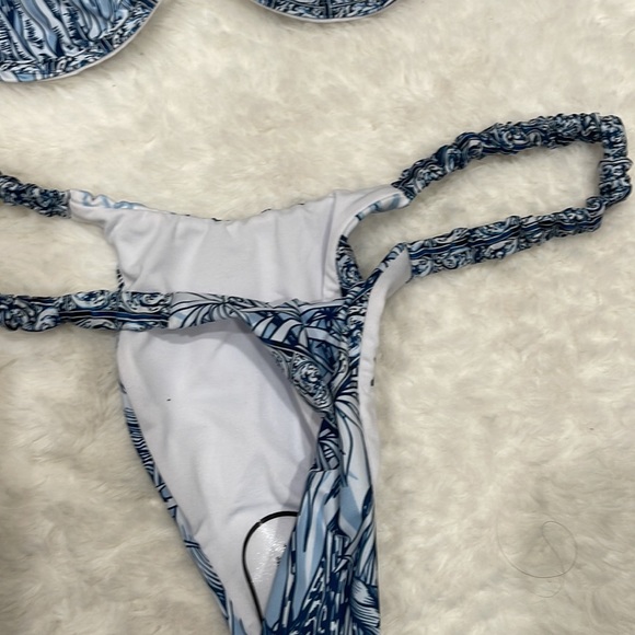 Halter bikini set - Picture 4 of 4